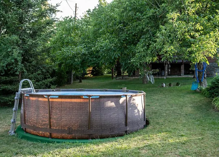 Vendeghaz A Hegyen Semesterbostad Budapest