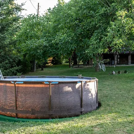 Vendeghaz A Hegyen Vakantiehuis Boedapest