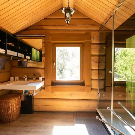 Vendeghaz A Hegyen בודפשט