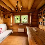 Vendeghaz A Hegyen Tatil Evi *